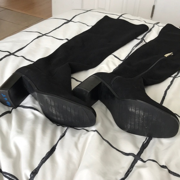 ZARA over the knee suede boots - Picture 2 of 6